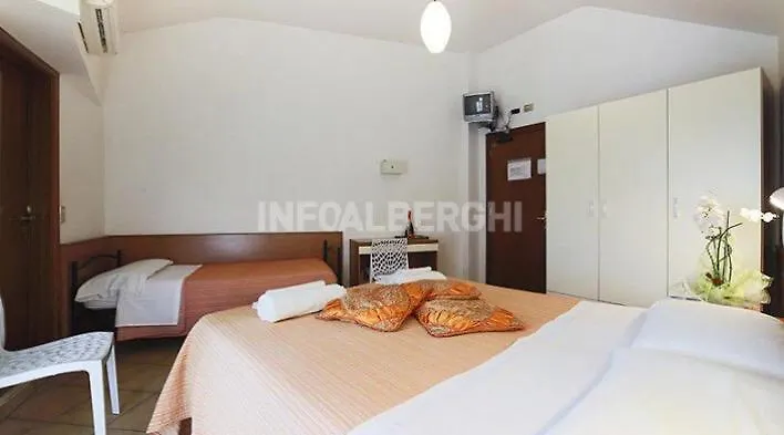 Hotel Arianna Pinarella