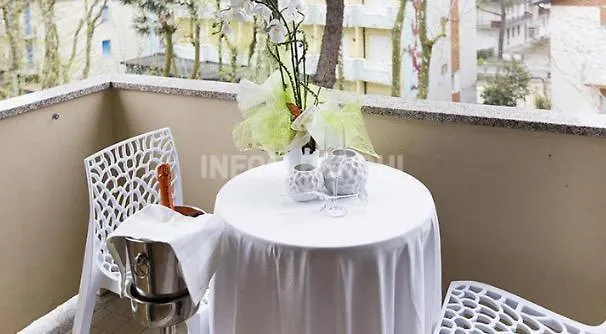 Hotel Arianna Pinarella