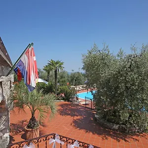 Aparthotel San Rocco Soiano Del Lago